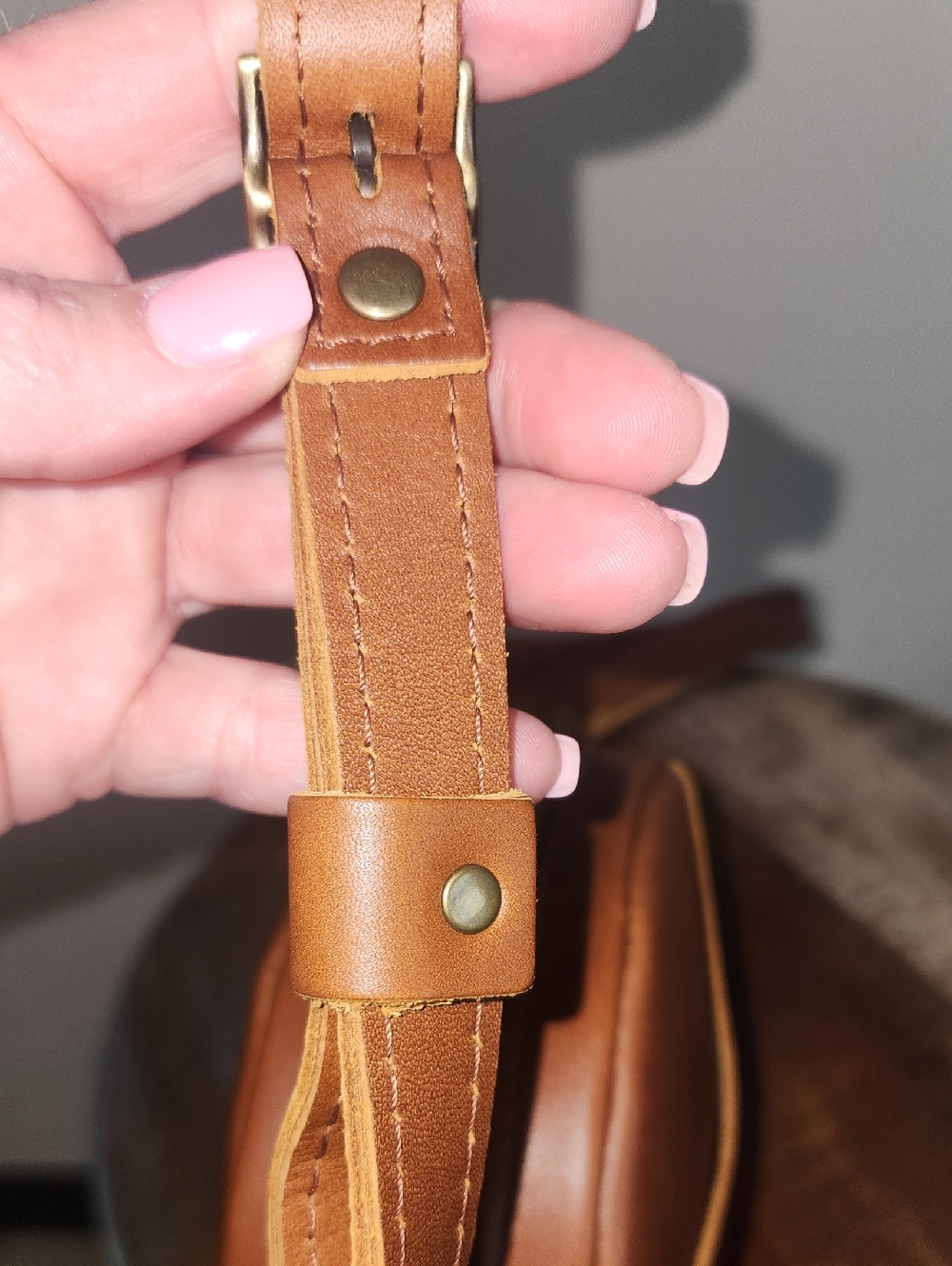 Portland Leather Goods Brown Cognac Small Round Circle Crossbody Bag - Picture 15 of 16